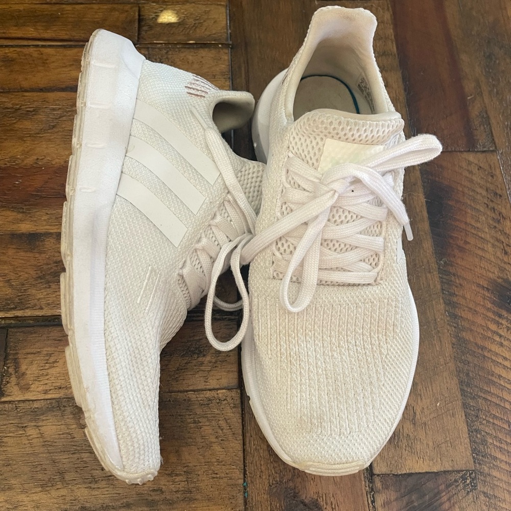 Adidas swift run
